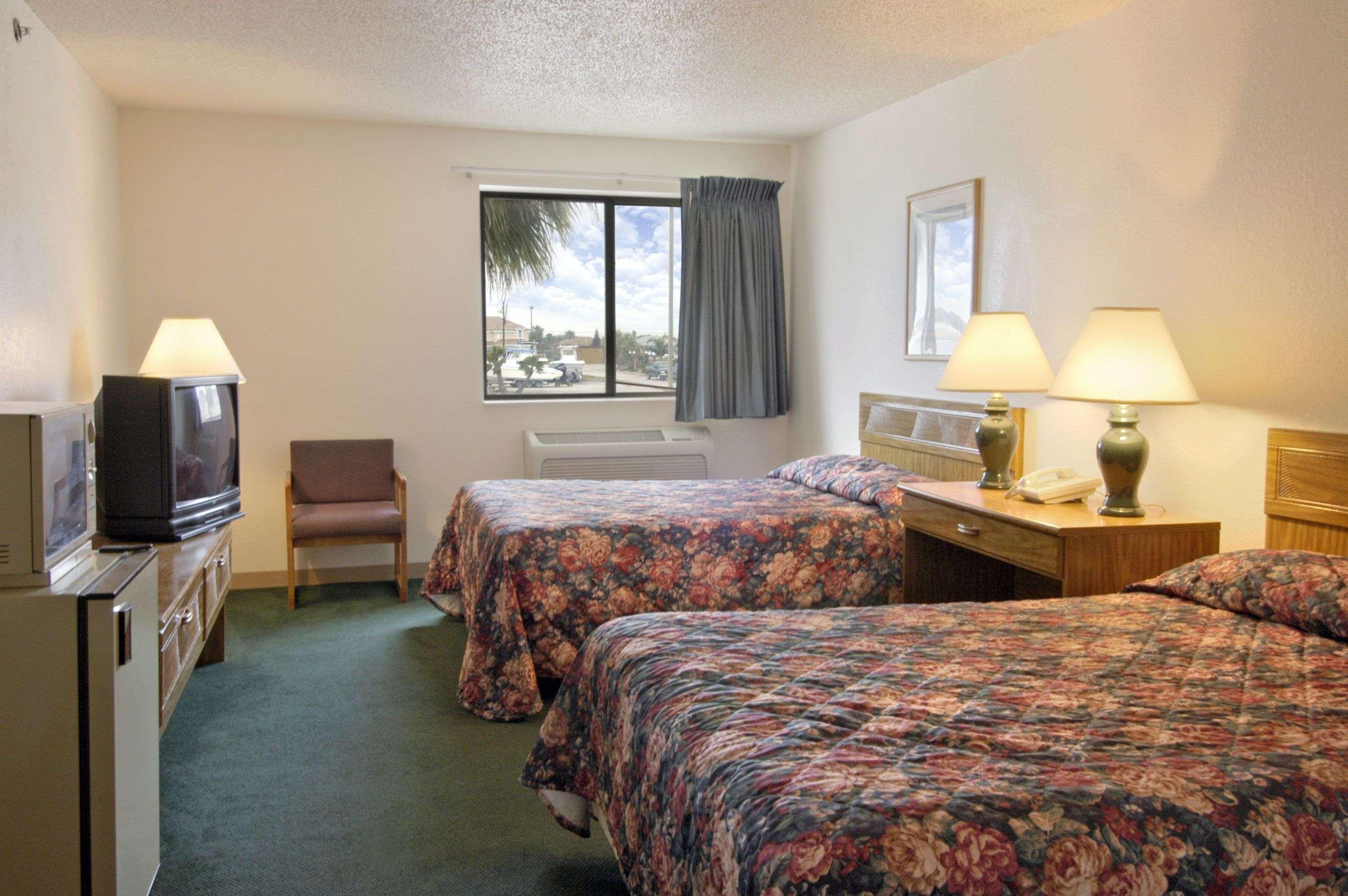 Super 8 By Wyndham Aransas Pass Hotel Buitenkant foto
